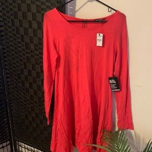 Express size medium pink dress. Zipper down back.